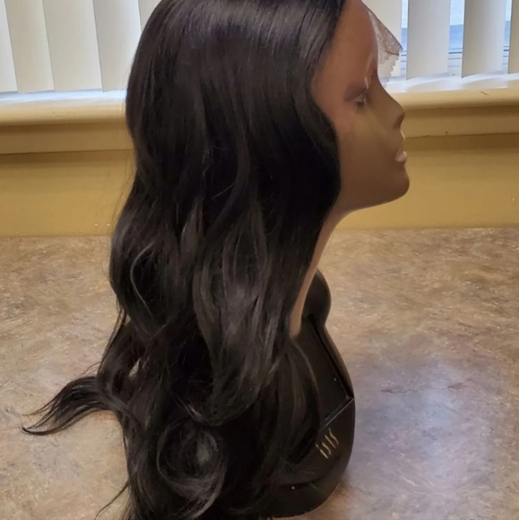 Body Wave Synthetic Lace Front Wig - Picture 5 of 7